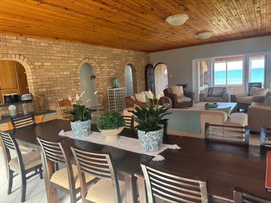 6 Bedroom Property for Sale in Aston Bay Eastern Cape